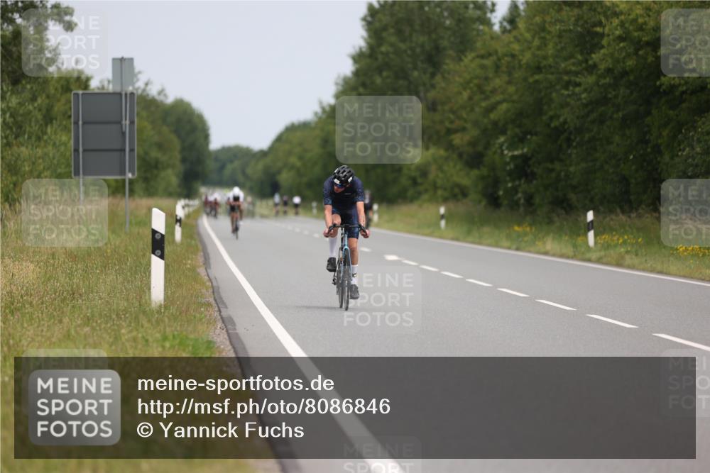 22.06.2025 - Viking Triathlon Yannick Fuchs http://msf.ph/oto/8086846 22.06.2025 12:46:58 Radfahren 19, 191, 377, 480 meine-sportfotos.de
