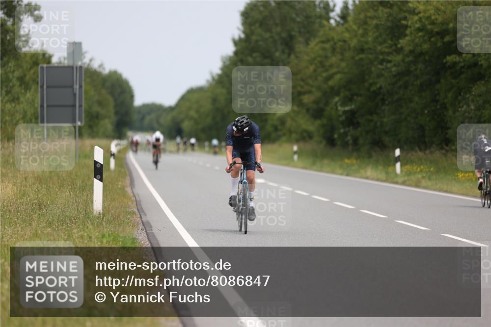 22.06.2025 - Viking Triathlon Yannick Fuchs http://msf.ph/oto/8086847 22.06.2025 12:46:59 Radfahren 19, 101, 191, 263, 377, 480 meine-sportfotos.de