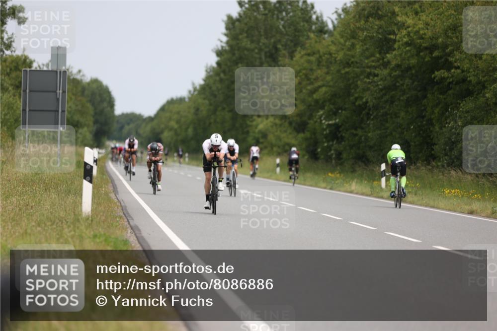 22.06.2025 - Viking Triathlon Yannick Fuchs http://msf.ph/oto/8086886 22.06.2025 12:47:16 Radfahren 42, 64, 224, 233, 517 meine-sportfotos.de