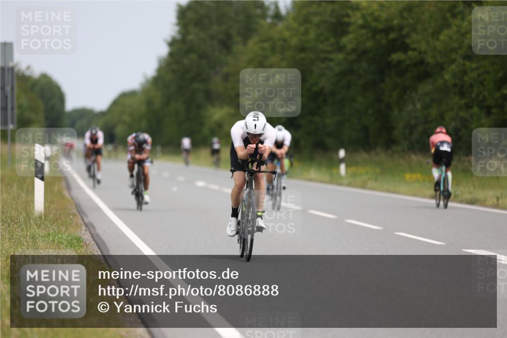 22.06.2025 - Viking Triathlon Yannick Fuchs http://msf.ph/oto/8086888 22.06.2025 12:47:19 Radfahren 42, 137, 224, 233, 343, 517 meine-sportfotos.de