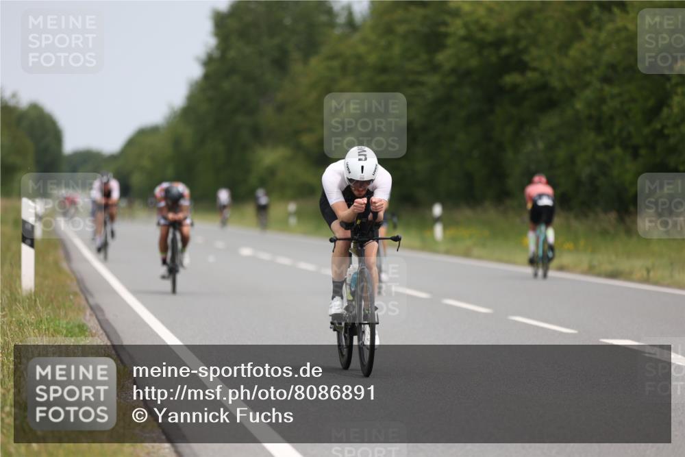 22.06.2025 - Viking Triathlon Yannick Fuchs http://msf.ph/oto/8086891 22.06.2025 12:47:19 Radfahren 42, 137, 224, 233, 343, 517 meine-sportfotos.de