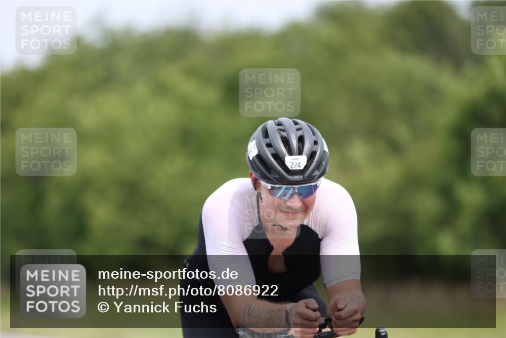 22.06.2025 - Viking Triathlon Yannick Fuchs http://msf.ph/oto/8086922 22.06.2025 12:47:25 Radfahren 42, 137, 223, 224, 233, 343, 410, 517 meine-sportfotos.de