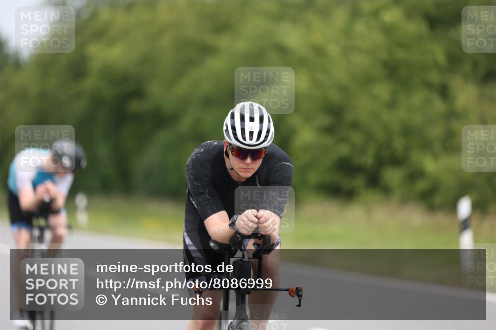 22.06.2025 - Viking Triathlon Yannick Fuchs http://msf.ph/oto/8086999 22.06.2025 12:47:48 Radfahren 103, 113, 149, 215, 390, 461 meine-sportfotos.de