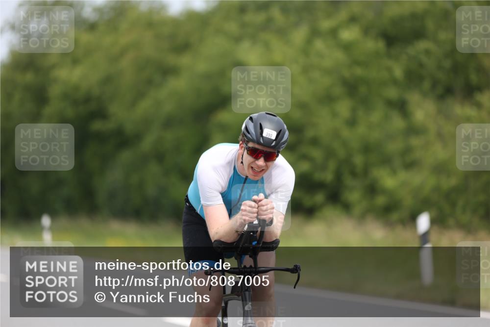 22.06.2025 - Viking Triathlon Yannick Fuchs http://msf.ph/oto/8087005 22.06.2025 12:47:49 Radfahren 103, 113, 149, 215, 390, 461 meine-sportfotos.de