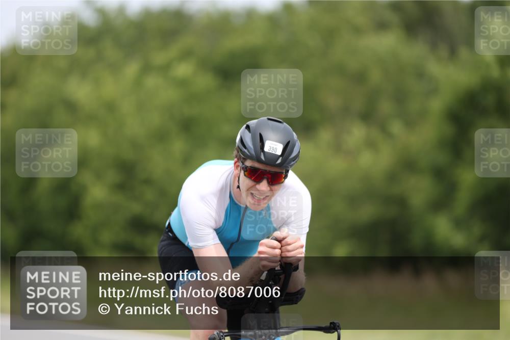 22.06.2025 - Viking Triathlon Yannick Fuchs http://msf.ph/oto/8087006 22.06.2025 12:47:49 Radfahren 103, 113, 149, 215, 390, 461 meine-sportfotos.de