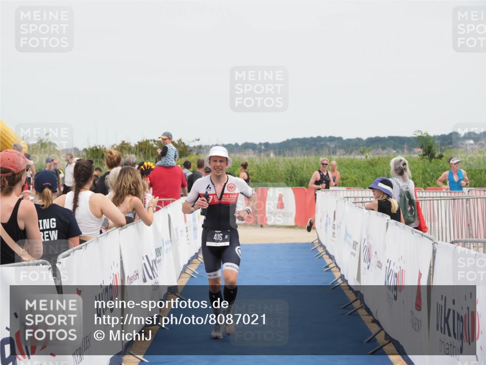 22.06.2025 - Viking Triathlon MichiJ http://msf.ph/oto/8087021 22.06.2025 14:49:07 Ziel 416 meine-sportfotos.de