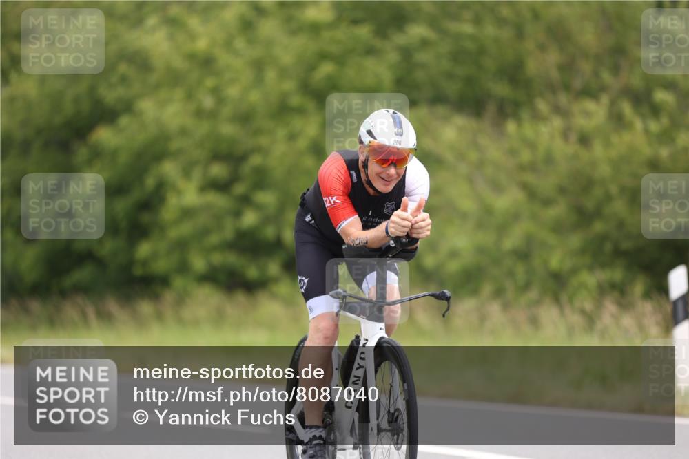 22.06.2025 - Viking Triathlon Yannick Fuchs http://msf.ph/oto/8087040 22.06.2025 12:48:19 Radfahren 300, 524 meine-sportfotos.de
