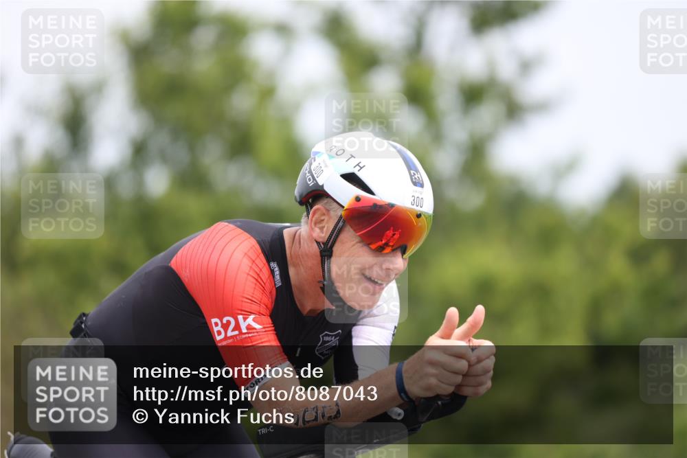 22.06.2025 - Viking Triathlon Yannick Fuchs http://msf.ph/oto/8087043 22.06.2025 12:48:20 Radfahren 300, 524 meine-sportfotos.de