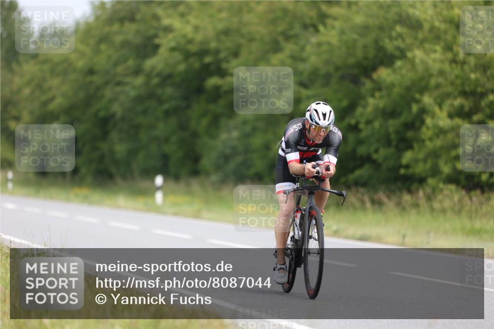 22.06.2025 - Viking Triathlon Yannick Fuchs http://msf.ph/oto/8087044 22.06.2025 12:48:25 Radfahren 226, 524 meine-sportfotos.de
