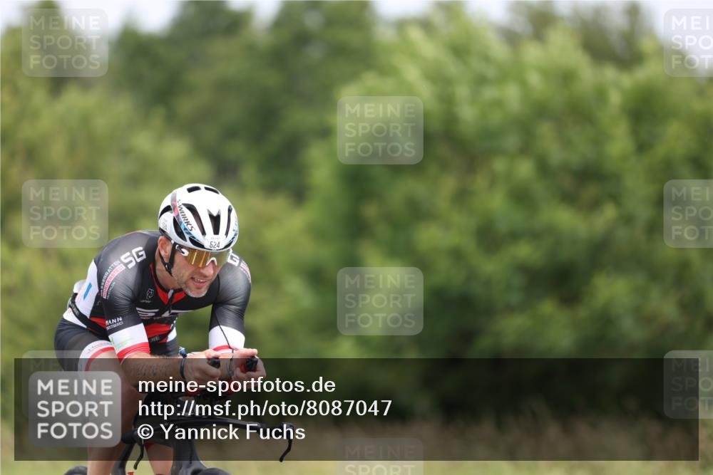 22.06.2025 - Viking Triathlon Yannick Fuchs http://msf.ph/oto/8087047 22.06.2025 12:48:26 Radfahren 226, 524, 551 meine-sportfotos.de