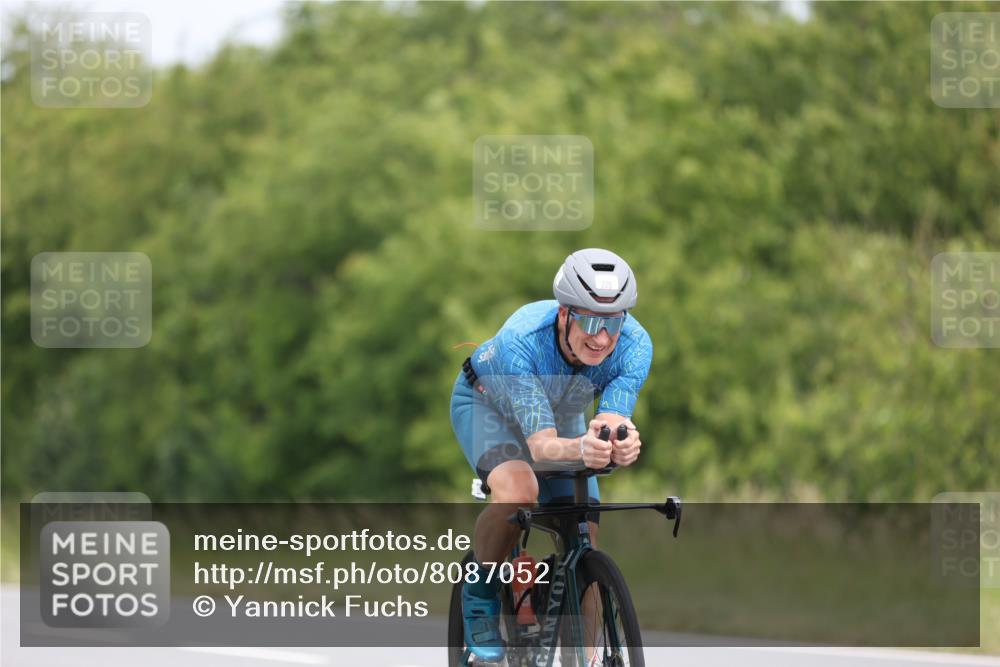 22.06.2025 - Viking Triathlon Yannick Fuchs http://msf.ph/oto/8087052 22.06.2025 12:48:32 Radfahren 226, 385, 551 meine-sportfotos.de