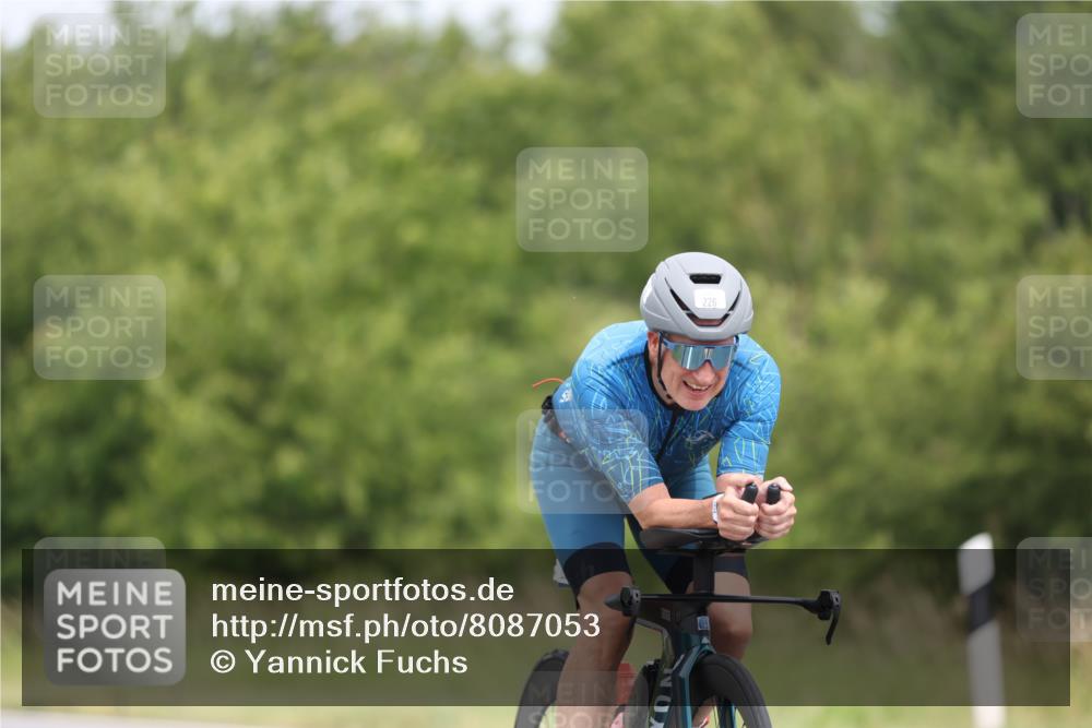 22.06.2025 - Viking Triathlon Yannick Fuchs http://msf.ph/oto/8087053 22.06.2025 12:48:33 Radfahren 226, 385, 551 meine-sportfotos.de