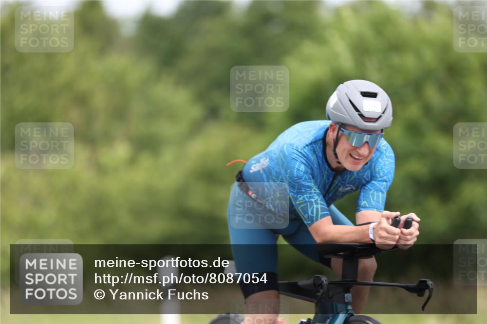 22.06.2025 - Viking Triathlon Yannick Fuchs http://msf.ph/oto/8087054 22.06.2025 12:48:33 Radfahren 226, 385, 551 meine-sportfotos.de