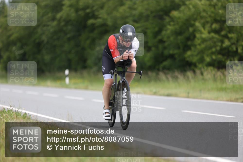 22.06.2025 - Viking Triathlon Yannick Fuchs http://msf.ph/oto/8087059 22.06.2025 12:48:35 Radfahren 226, 385, 551 meine-sportfotos.de