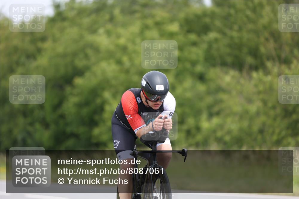 22.06.2025 - Viking Triathlon Yannick Fuchs http://msf.ph/oto/8087061 22.06.2025 12:48:36 Radfahren 226, 385, 551 meine-sportfotos.de