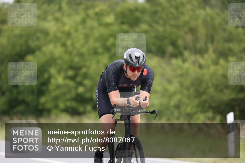 22.06.2025 - Viking Triathlon Yannick Fuchs http://msf.ph/oto/8087067 22.06.2025 12:48:55 Radfahren 50, 68, 80, 141, 165, 379 meine-sportfotos.de