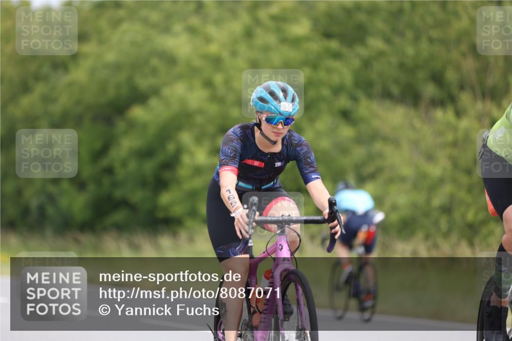 22.06.2025 - Viking Triathlon Yannick Fuchs http://msf.ph/oto/8087071 22.06.2025 12:48:57 Radfahren 50, 80, 141, 165, 379 meine-sportfotos.de