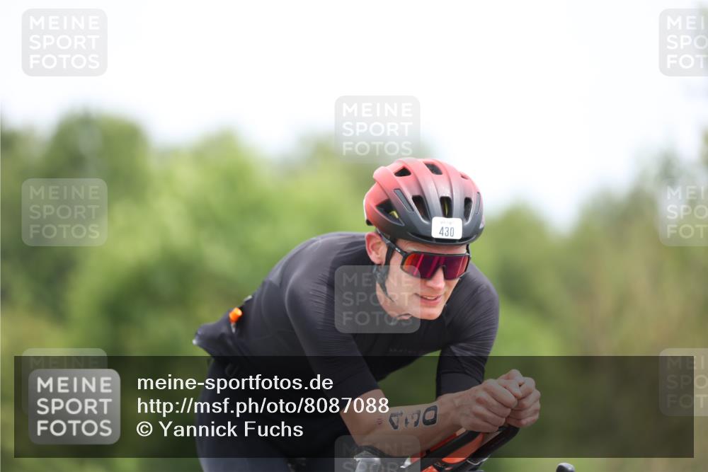 22.06.2025 - Viking Triathlon Yannick Fuchs http://msf.ph/oto/8087088 22.06.2025 12:49:16 Radfahren 38, 55, 177, 430, 501 meine-sportfotos.de