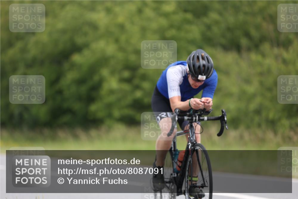 22.06.2025 - Viking Triathlon Yannick Fuchs http://msf.ph/oto/8087091 22.06.2025 12:49:28 Radfahren 36, 55, 608 meine-sportfotos.de