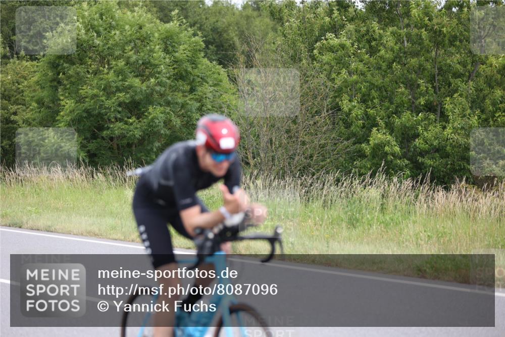 22.06.2025 - Viking Triathlon Yannick Fuchs http://msf.ph/oto/8087096 22.06.2025 12:50:51 Radfahren 75, 264, 304, 317, 436, 507, 630 meine-sportfotos.de