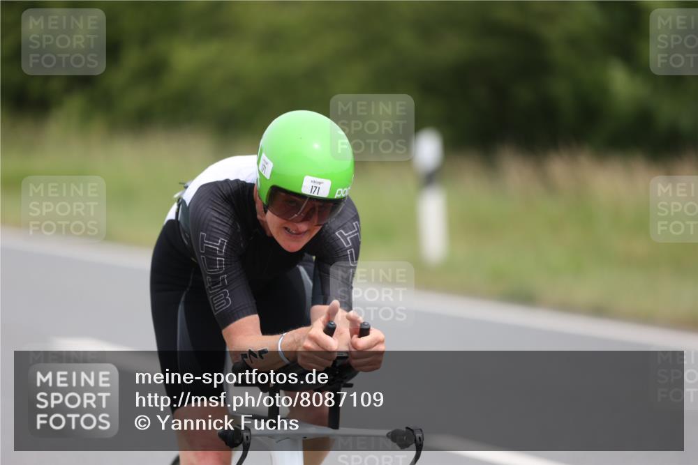 22.06.2025 - Viking Triathlon Yannick Fuchs http://msf.ph/oto/8087109 22.06.2025 12:51:14 Radfahren 69, 158, 161, 171, 175, 265, 273, 452, 554 meine-sportfotos.de