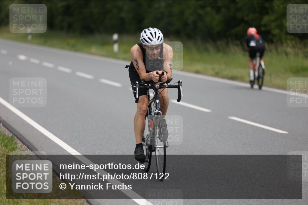 22.06.2025 - Viking Triathlon Yannick Fuchs http://msf.ph/oto/8087122 22.06.2025 12:51:20 Radfahren 69, 158, 161, 265, 273, 296, 554 meine-sportfotos.de