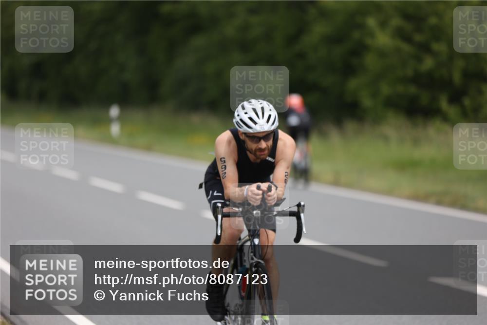22.06.2025 - Viking Triathlon Yannick Fuchs http://msf.ph/oto/8087123 22.06.2025 12:51:20 Radfahren 69, 158, 161, 265, 273, 296, 554 meine-sportfotos.de