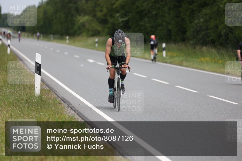 22.06.2025 - Viking Triathlon Yannick Fuchs http://msf.ph/oto/8087126 22.06.2025 12:51:23 Radfahren 158, 265, 273, 296, 554 meine-sportfotos.de
