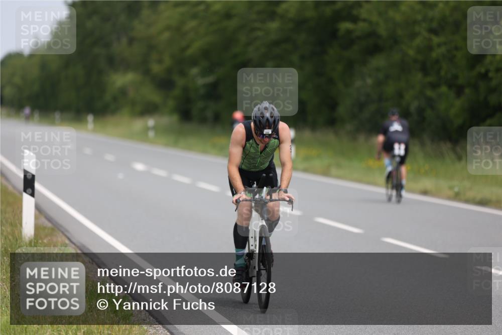 22.06.2025 - Viking Triathlon Yannick Fuchs http://msf.ph/oto/8087128 22.06.2025 12:51:24 Radfahren 265, 296, 554 meine-sportfotos.de