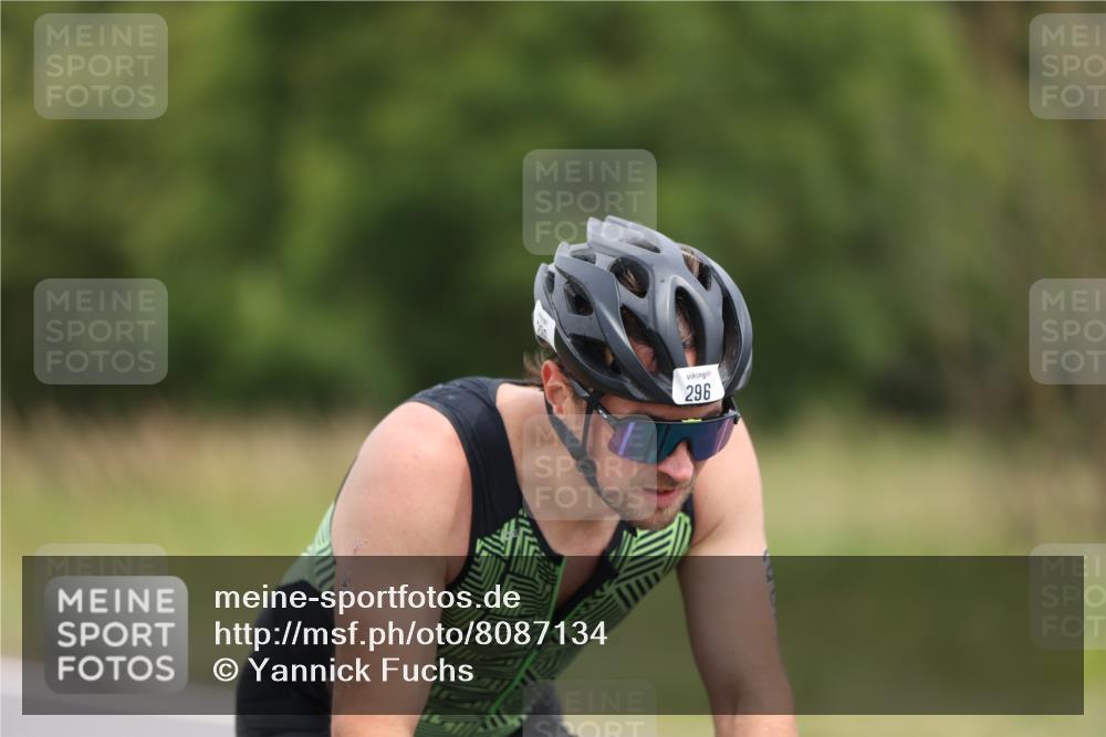 22.06.2025 - Viking Triathlon Yannick Fuchs http://msf.ph/oto/8087134 22.06.2025 12:51:26 Radfahren 265, 296 meine-sportfotos.de