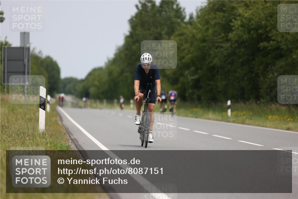 22.06.2025 - Viking Triathlon Yannick Fuchs http://msf.ph/oto/8087151 22.06.2025 12:51:56 Radfahren 456, 533, 615, 656 meine-sportfotos.de