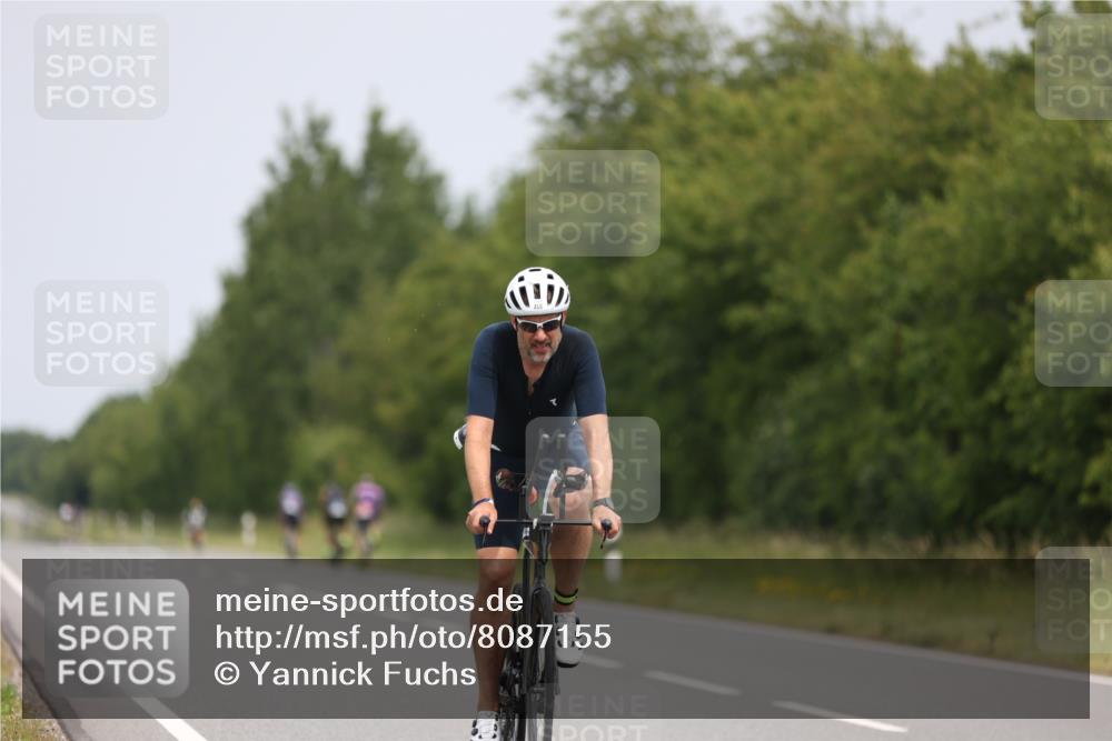 22.06.2025 - Viking Triathlon Yannick Fuchs http://msf.ph/oto/8087155 22.06.2025 12:51:57 Radfahren 456, 533, 615, 656 meine-sportfotos.de