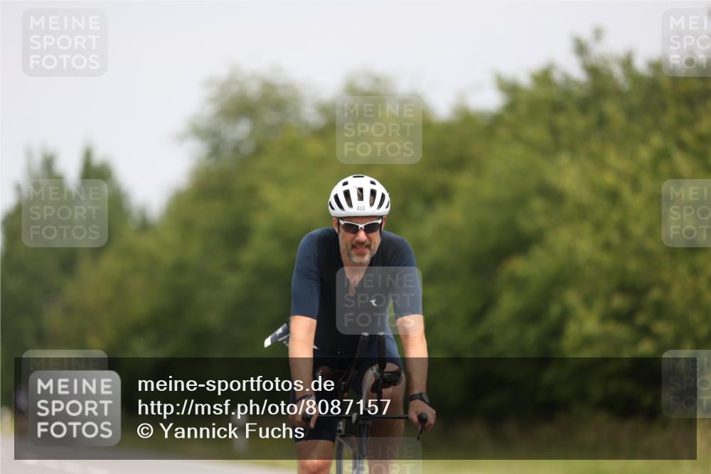 22.06.2025 - Viking Triathlon Yannick Fuchs http://msf.ph/oto/8087157 22.06.2025 12:51:58 Radfahren 456, 533, 615, 656 meine-sportfotos.de
