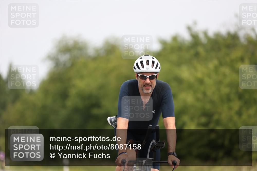 22.06.2025 - Viking Triathlon Yannick Fuchs http://msf.ph/oto/8087158 22.06.2025 12:51:58 Radfahren 456, 533, 615, 656 meine-sportfotos.de