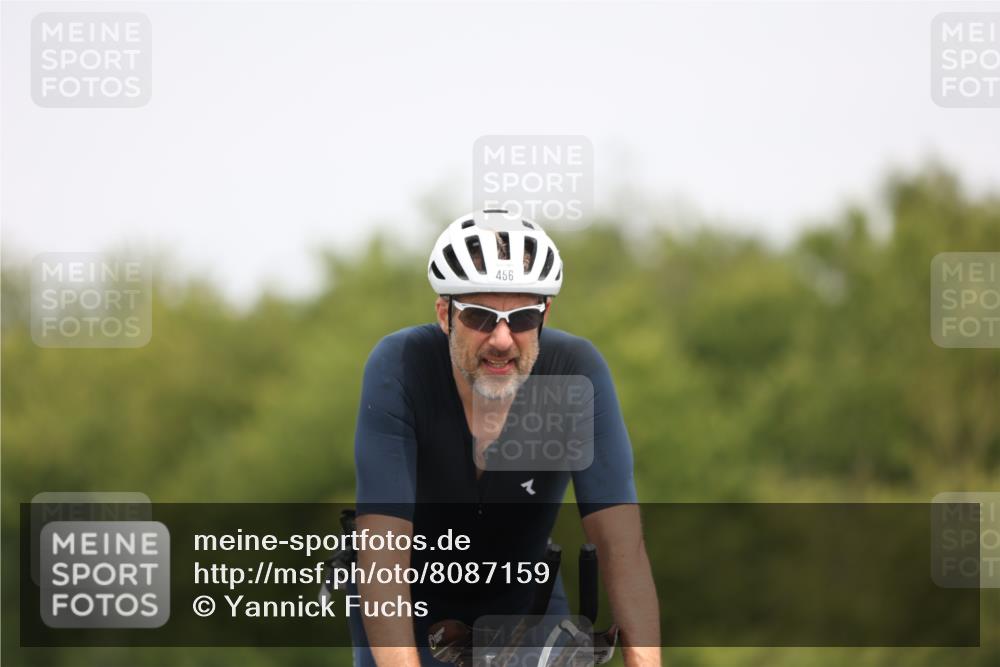 22.06.2025 - Viking Triathlon Yannick Fuchs http://msf.ph/oto/8087159 22.06.2025 12:51:59 Radfahren 456, 533, 615, 656 meine-sportfotos.de