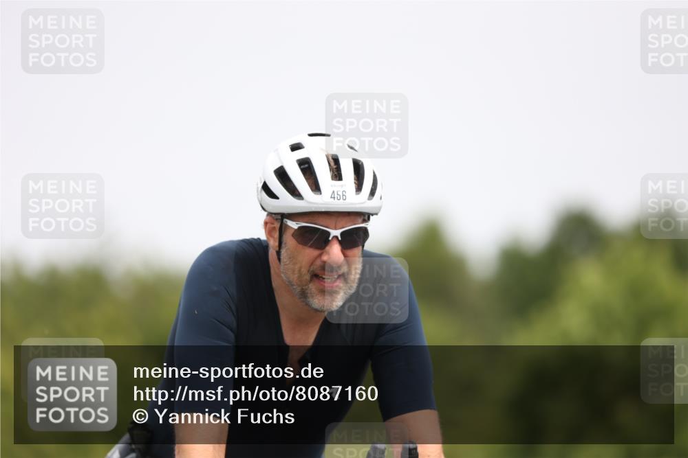 22.06.2025 - Viking Triathlon Yannick Fuchs http://msf.ph/oto/8087160 22.06.2025 12:51:59 Radfahren 456, 533, 615, 656 meine-sportfotos.de