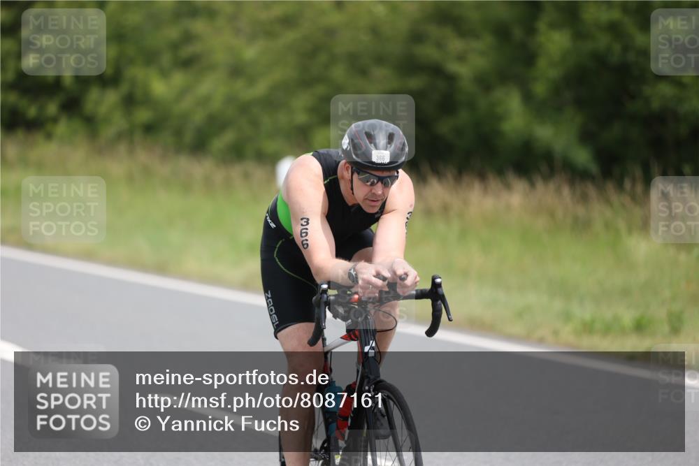 22.06.2025 - Viking Triathlon Yannick Fuchs http://msf.ph/oto/8087161 22.06.2025 12:56:48 Radfahren 246, 276, 305, 313, 366, 542 meine-sportfotos.de