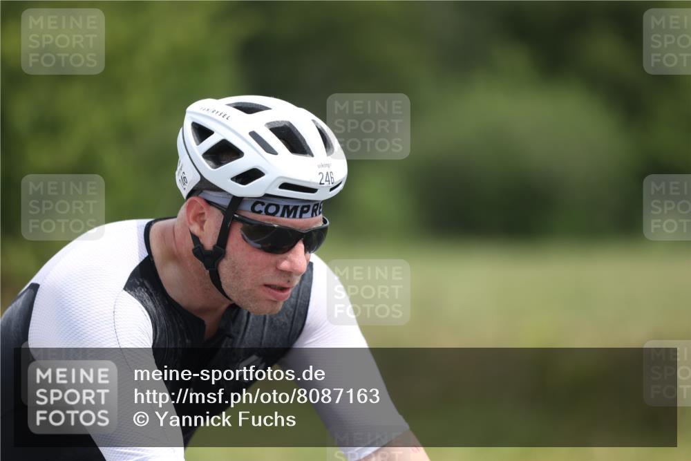 22.06.2025 - Viking Triathlon Yannick Fuchs http://msf.ph/oto/8087163 22.06.2025 12:56:51 Radfahren 246, 276, 305, 366, 542 meine-sportfotos.de