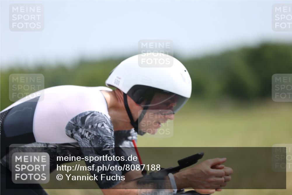 22.06.2025 - Viking Triathlon Yannick Fuchs http://msf.ph/oto/8087188 22.06.2025 12:57:11 Radfahren 24, 162, 183, 332, 500 meine-sportfotos.de