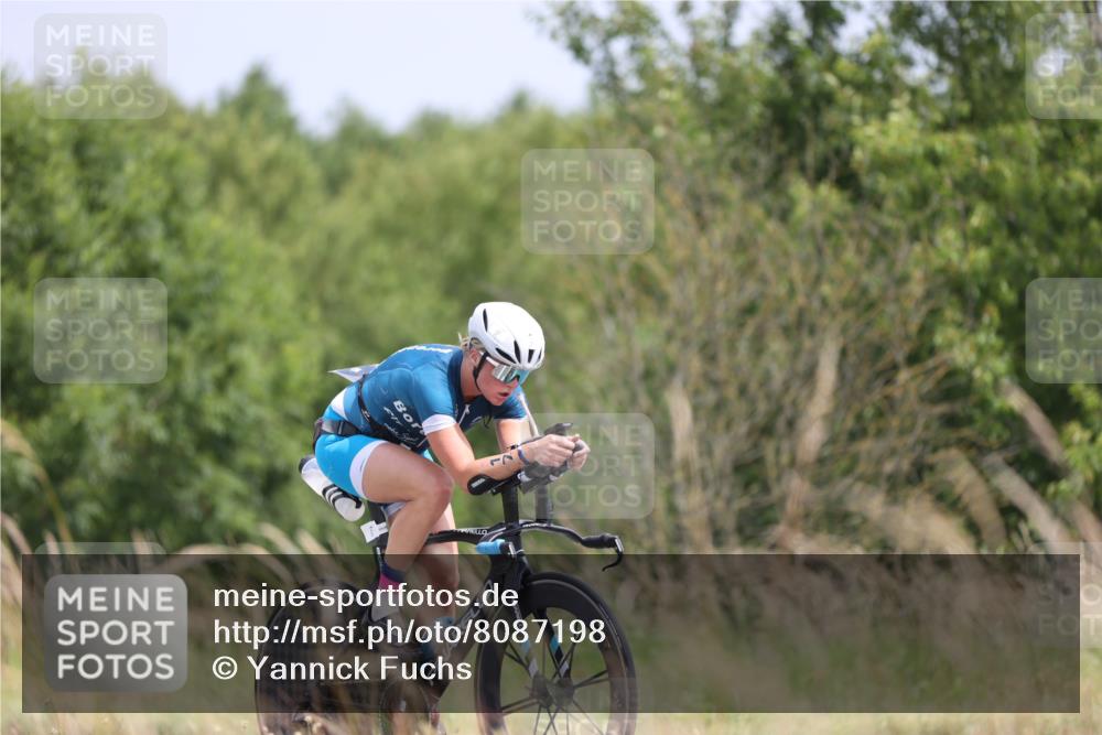 22.06.2025 - Viking Triathlon Yannick Fuchs http://msf.ph/oto/8087198 22.06.2025 12:57:35 Radfahren 17, 315, 471, 548 meine-sportfotos.de