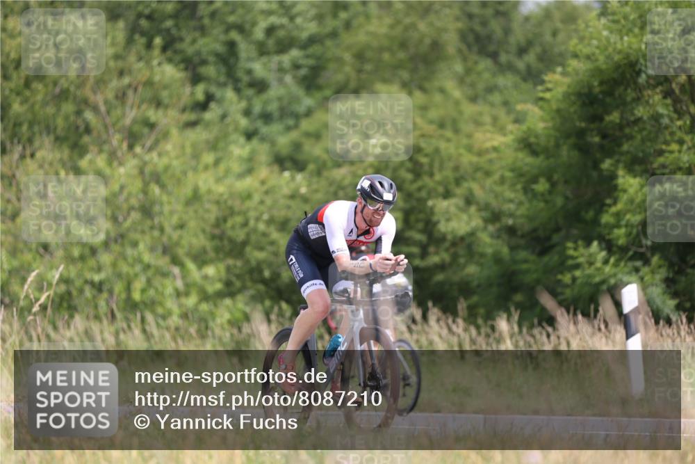 22.06.2025 - Viking Triathlon Yannick Fuchs http://msf.ph/oto/8087210 22.06.2025 12:57:45 Radfahren 150, 315, 638 meine-sportfotos.de