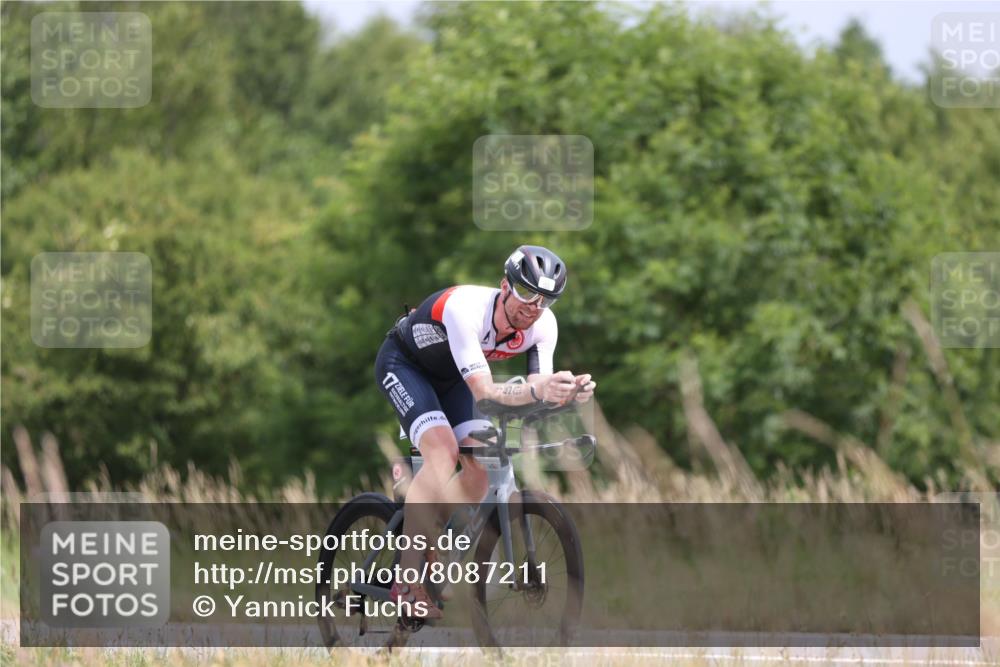 22.06.2025 - Viking Triathlon Yannick Fuchs http://msf.ph/oto/8087211 22.06.2025 12:57:46 Radfahren 150, 638 meine-sportfotos.de