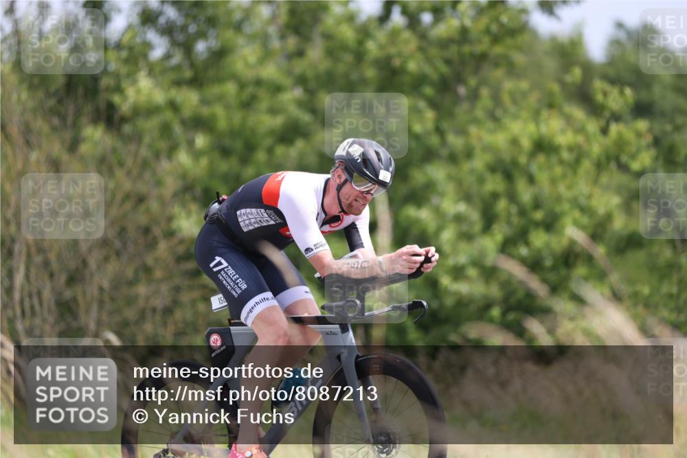 22.06.2025 - Viking Triathlon Yannick Fuchs http://msf.ph/oto/8087213 22.06.2025 12:57:46 Radfahren 150, 638 meine-sportfotos.de