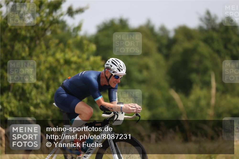 22.06.2025 - Viking Triathlon Yannick Fuchs http://msf.ph/oto/8087231 22.06.2025 12:58:23 Radfahren 107, 363, 372, 397, 495 meine-sportfotos.de