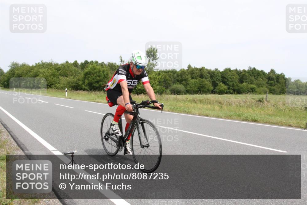 22.06.2025 - Viking Triathlon Yannick Fuchs http://msf.ph/oto/8087235 22.06.2025 13:19:19 Radfahren 141, 418 meine-sportfotos.de