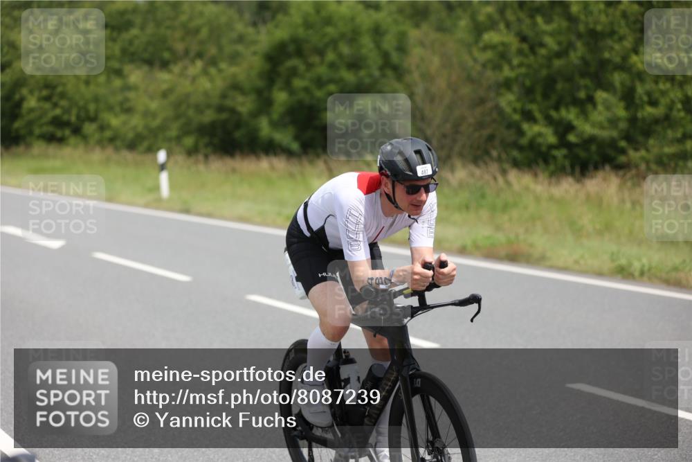 22.06.2025 - Viking Triathlon Yannick Fuchs http://msf.ph/oto/8087239 22.06.2025 12:58:36 Radfahren 78, 180, 253, 281, 358, 411, 422, 425, 487 meine-sportfotos.de