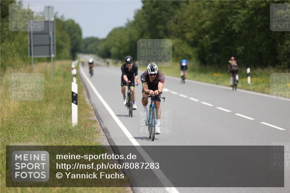 22.06.2025 - Viking Triathlon Yannick Fuchs http://msf.ph/oto/8087283 22.06.2025 12:58:54 Radfahren 26, 61, 234, 375 meine-sportfotos.de