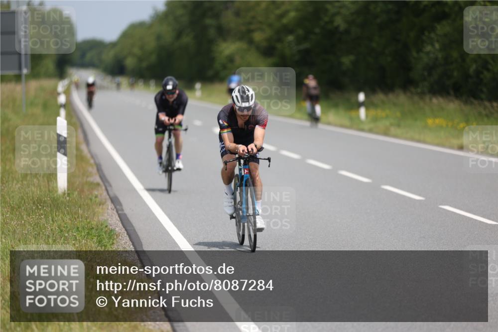 22.06.2025 - Viking Triathlon Yannick Fuchs http://msf.ph/oto/8087284 22.06.2025 12:58:55 Radfahren 26, 61, 234, 375 meine-sportfotos.de