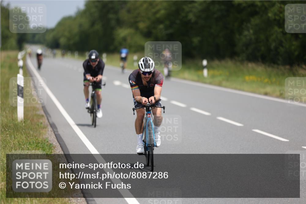 22.06.2025 - Viking Triathlon Yannick Fuchs http://msf.ph/oto/8087286 22.06.2025 12:58:55 Radfahren 26, 61, 234, 375 meine-sportfotos.de