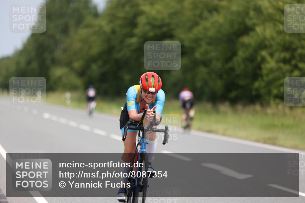 22.06.2025 - Viking Triathlon Yannick Fuchs http://msf.ph/oto/8087354 22.06.2025 13:01:28 Radfahren 95, 116, 153, 463, 553 meine-sportfotos.de